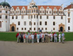 2005 Celle, Hanse, Harz, Heide (10) Vor dem Schloss Celle