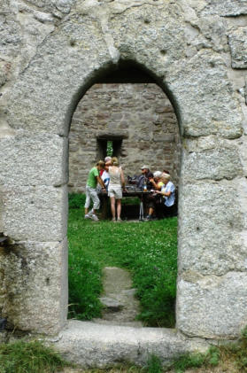 Brotzeit in der Burgruine am Epprechtstein